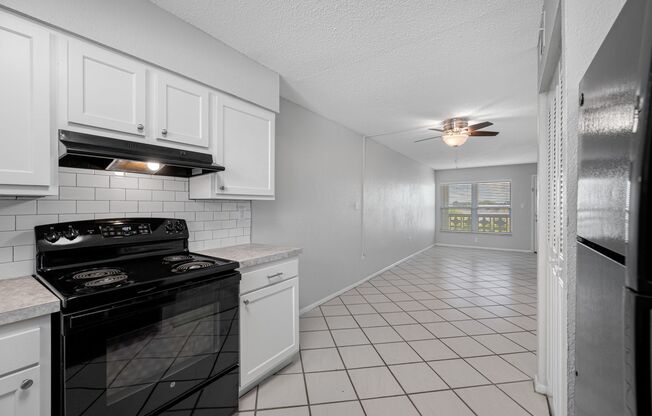 2 beds, 1 bath, 850 sqft, $1,500, Unit C212