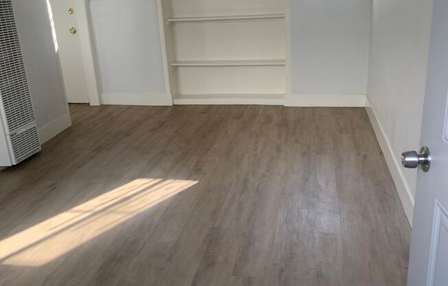 Studio, 1 bath, $1,320, Unit 06