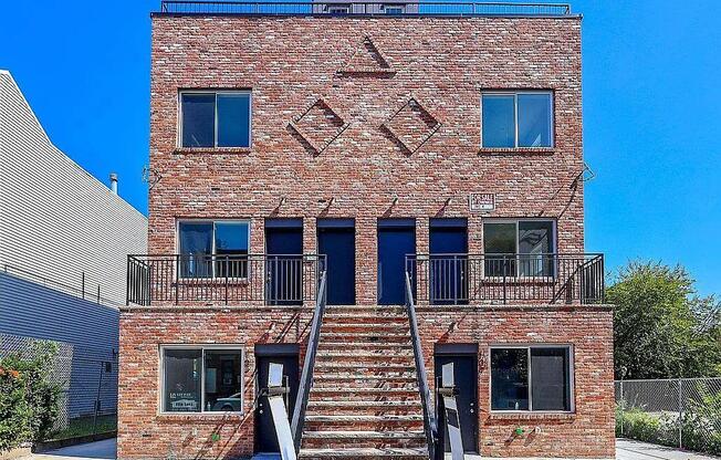105 WYONA ST
