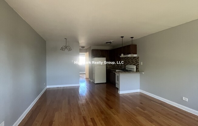 8506 WAUKEGAN RD