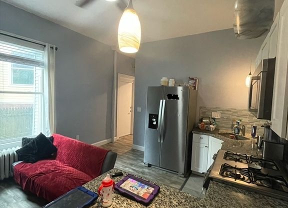 Studio, 1 bath, 238 sqft, $1,299, Unit 3