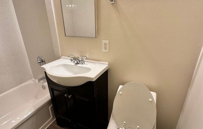 1 bed, 1 bath, 454 sqft, $2,395, Unit 8