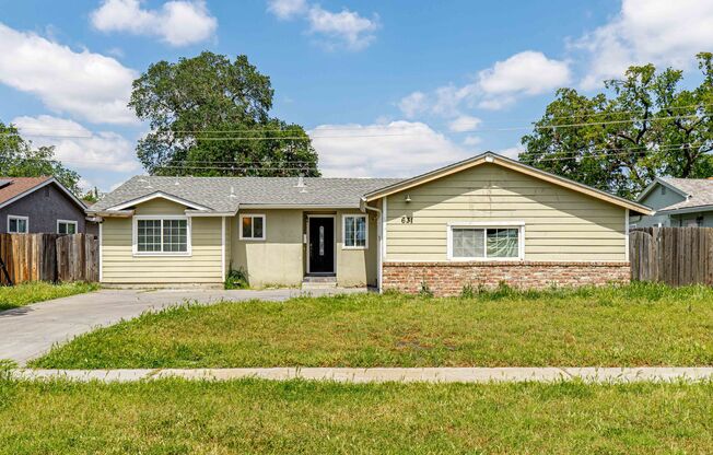 3 bed 2 bath home for RENT in Stockton
