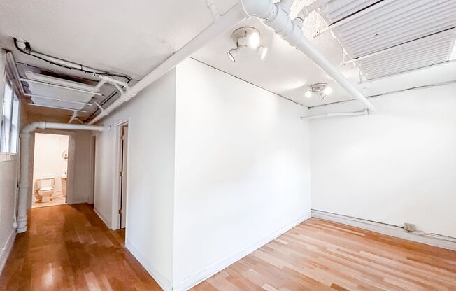 Studio, 1 bath, 600 sqft, $895, Unit 3609