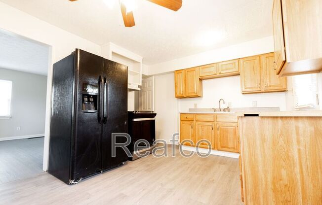 2818 VANDERBERG AVE