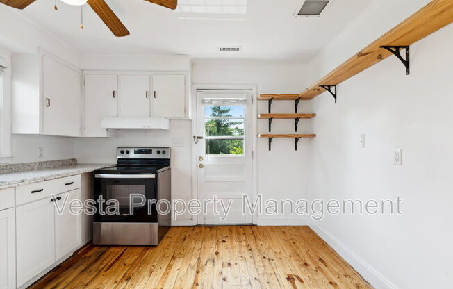 131 MOODY AVE