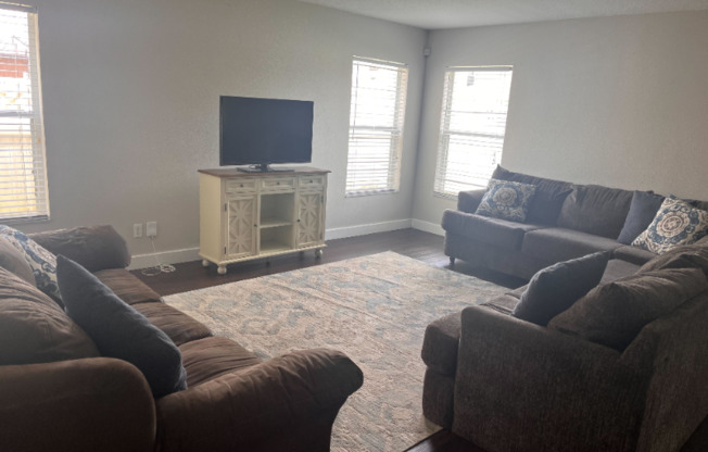 1353 KAROK ST