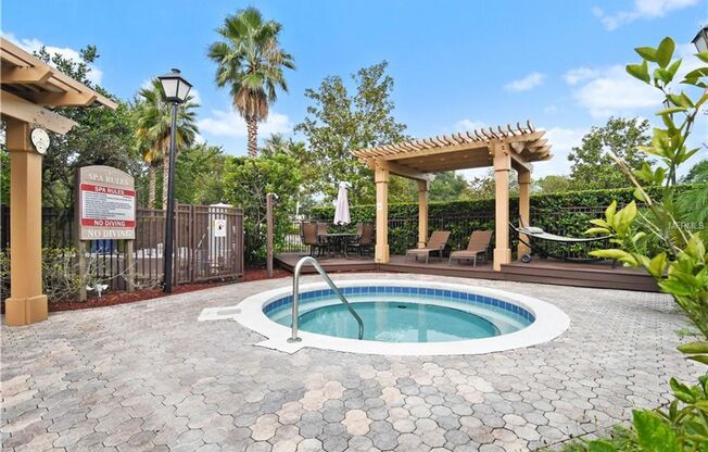 Beautiful 1/1 Wood Floors Condo for Rent close to UCF at The Crest