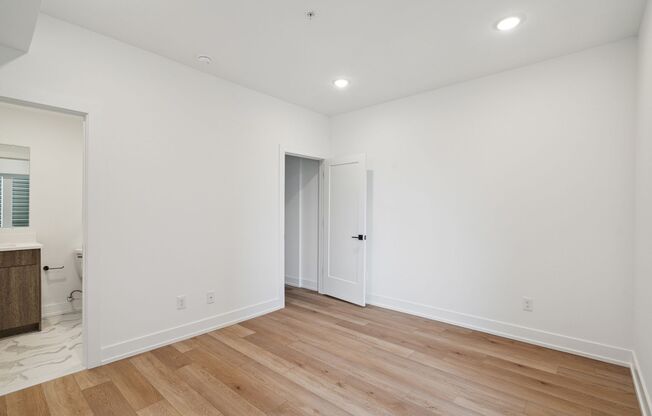 2 beds, 2 baths, 928 sqft, $2,175, Unit Unit 605