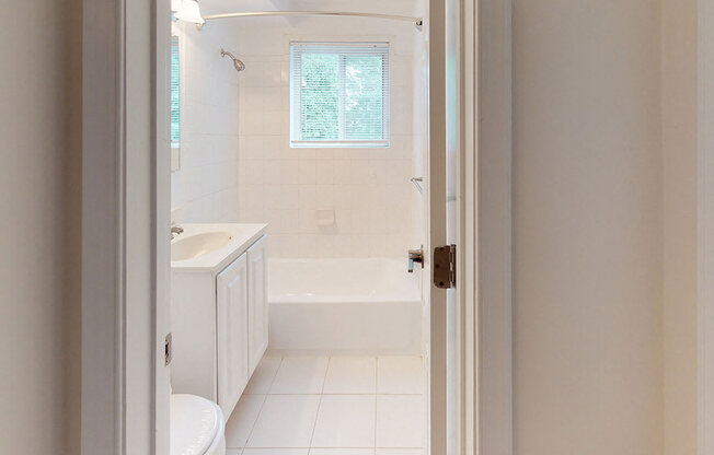 Modern bathroom in unit at Woodlee Terrace Apartments, Woodbridge