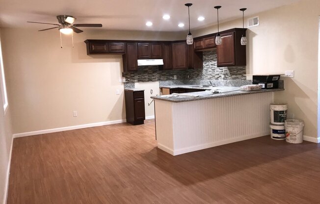 2 beds, 1 bath, 790 sqft, $1,495, Unit 03