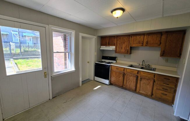 744 E. 5th Street