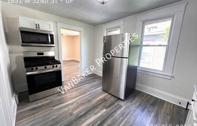 1851 W 52 ST