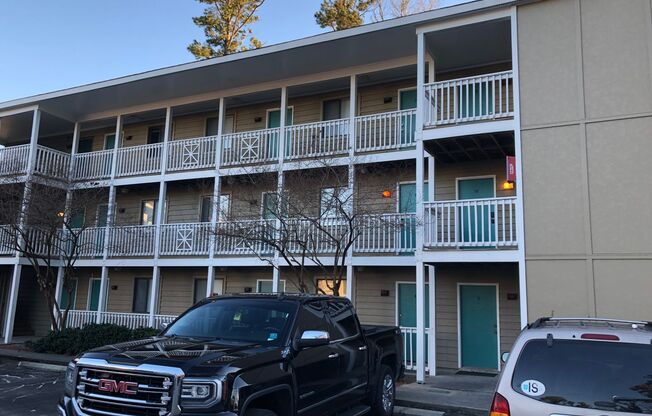 1 bedroom 1 Bath Beside UNCW