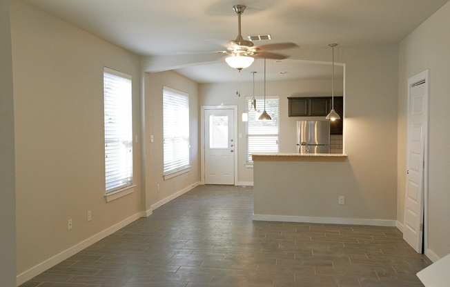 Luxury 3 Bedroom Townhome Located Near South Texas Medical Center, San Antonio, Texas!