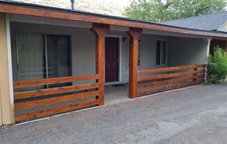 Adorable studio near the Truckee River