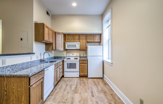 1 bed, 1 bath, 665 sqft, $1,050, Unit E