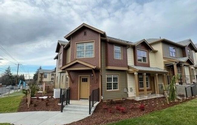 2 beds, 2.5 baths, 1,274 sqft, $2,475, Unit 81