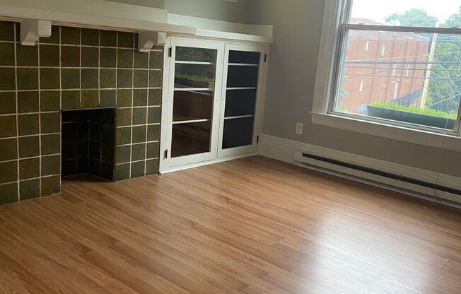 1 bedroom with Character!