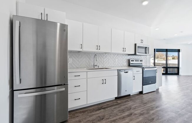 2 beds, 2 baths, 994 sqft, $1,750, Unit 202