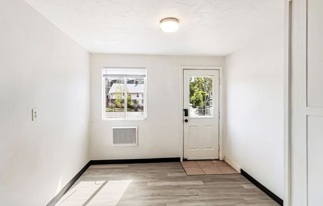 135 S 10TH ST