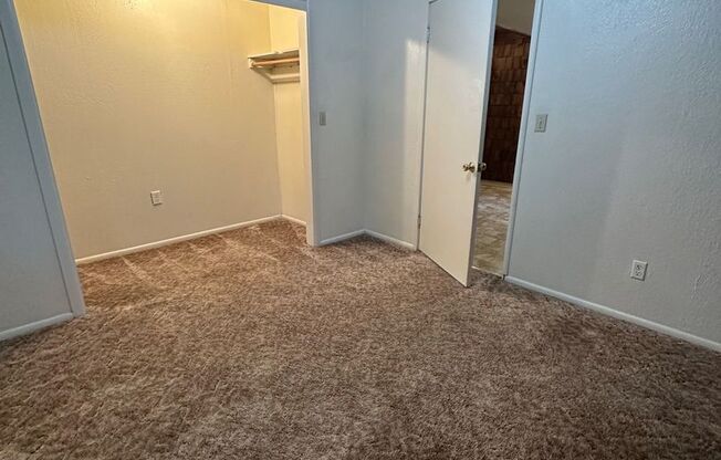 2 beds, 1 bath, $1,550