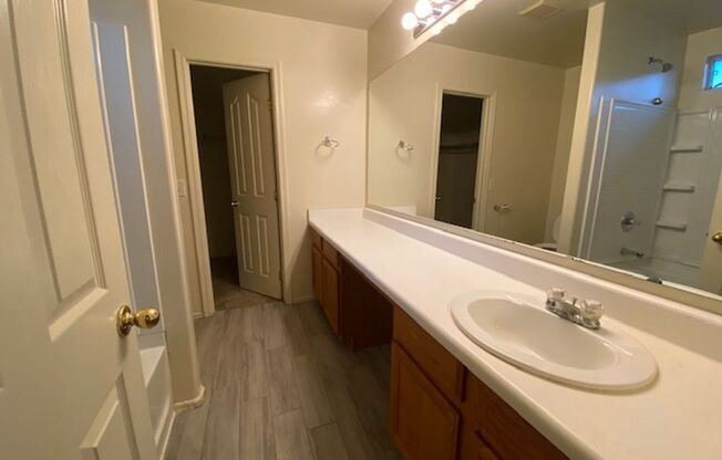 3 beds, 2.5 baths, $2,345
