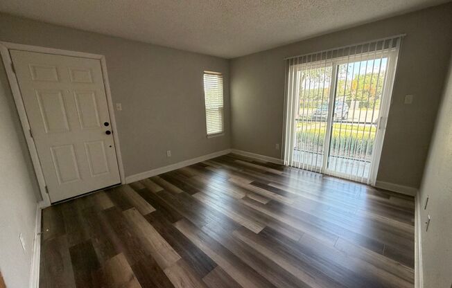 ** Move in Special $500 off your first months rent** FABULOUS 2 Bedroom/1 Bath Condo!!