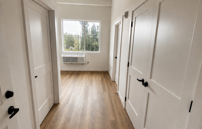 1 bed, 1 bath, 422 sqft, $1,499, Unit 101