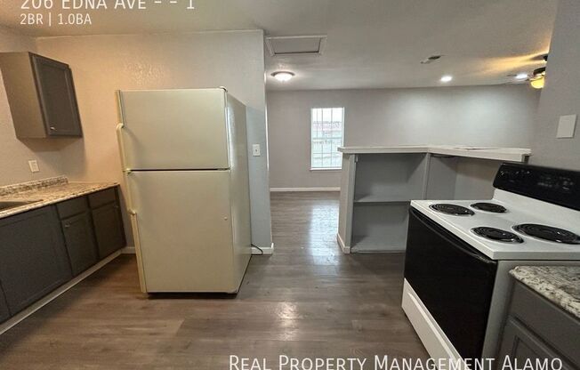 2 beds, 1 bath, 1,094 sqft, $1,100