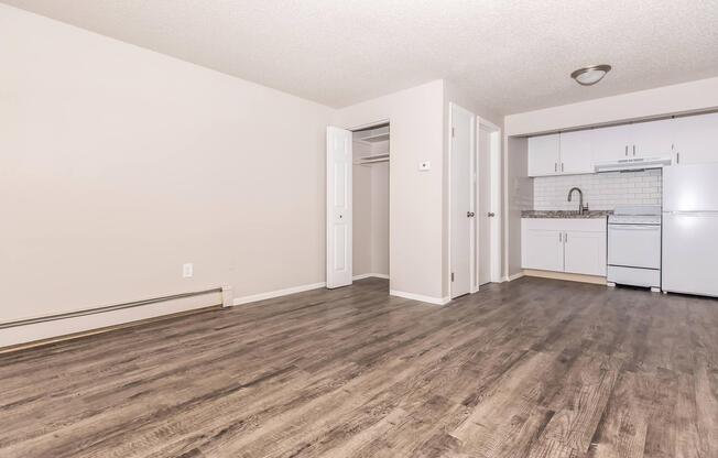 Studio, 1 bath, 294 sqft, $849