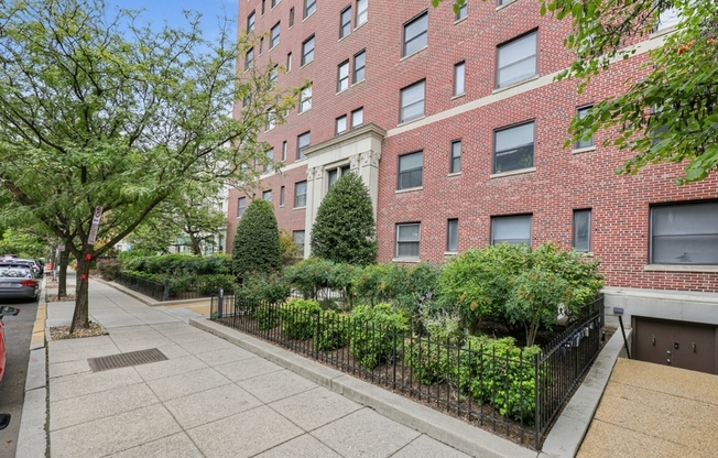 2127 California Street NW Unit LL2