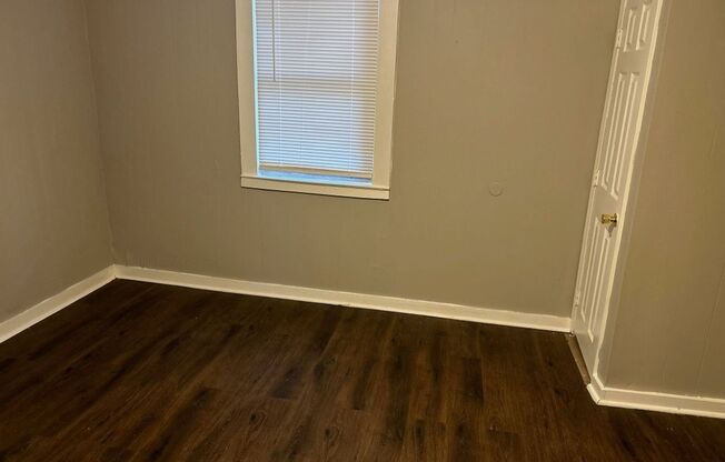 2 beds, 1 bath, $725