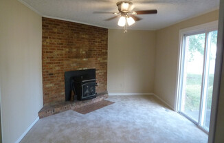 4 beds, 2.5 baths, $2,395