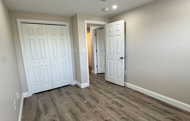 2 beds, 1 bath, 680 sqft, $2,500, Unit 21-33