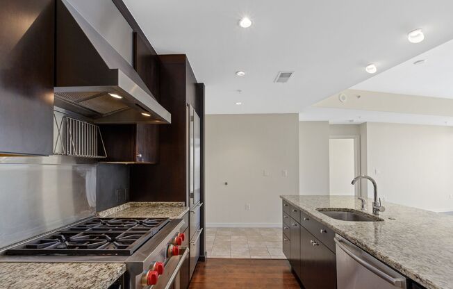 2 beds, 2 baths, $3,495, Unit Unit 2207