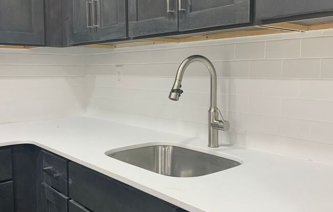 2 beds, 1 bath, 800 sqft, $1,695, Unit D - 33