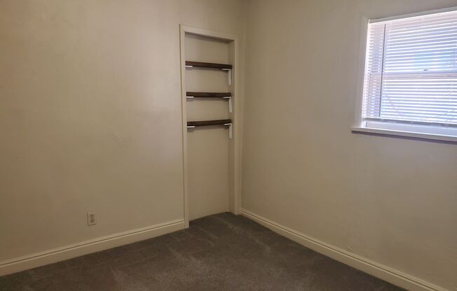 2 beds, 1 bath, $1,800