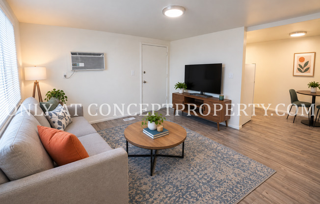2 beds, 1 bath, 700 sqft, $1,399, Unit 19