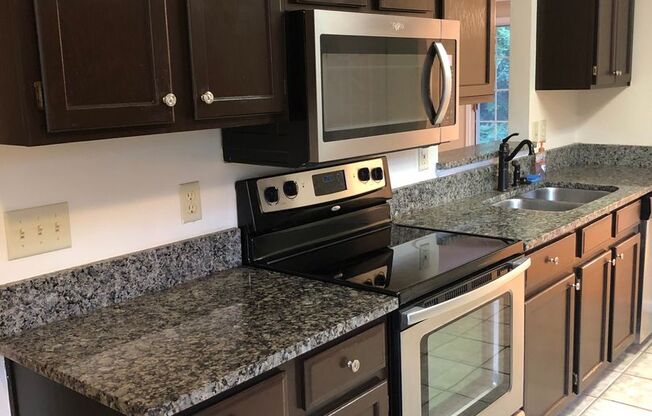 Beautiful 3B/2B Spacious house in Riverbrook at Glen Kernan on Hodges!