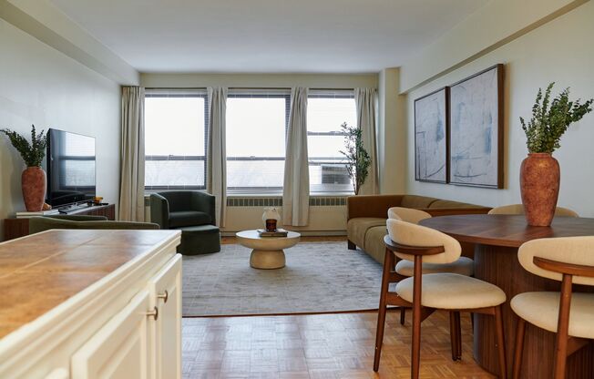 1 bed, 1 bath, 700 sqft, $2,250, Unit 418-0707