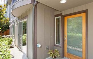 3 beds, 3.5 baths, $4,495