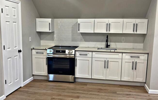 2 beds, 2 baths, 1,200 sqft, $3,000, Unit 3