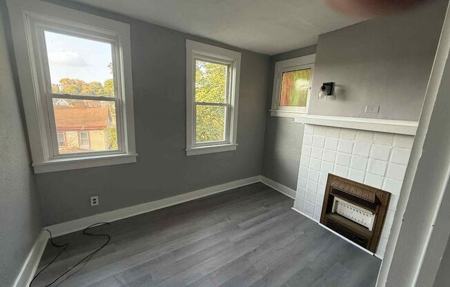 2 Bedroom apartment for rent!  Located in Carrick !