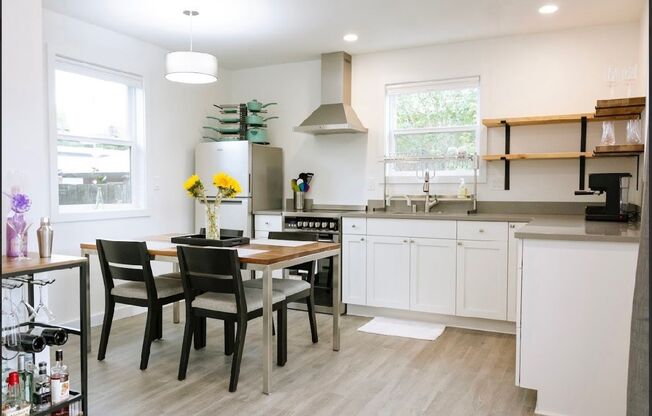 Ballard ADU, 2bd/1ba, Private, Newer Construction