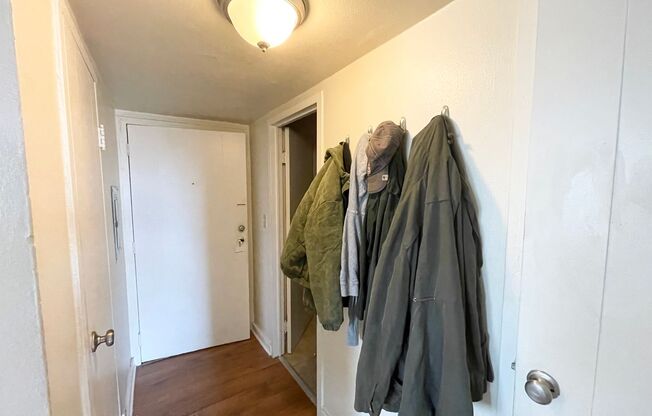 1 bed, 1 bath, $1,025, Unit 403