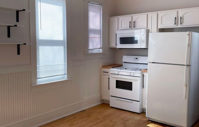 3 beds, 1 bath, 3 sqft, $1,725