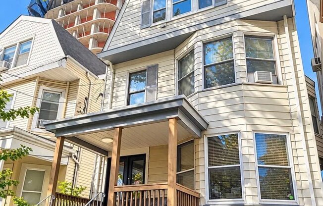 68 VAN REIPEN AVE
