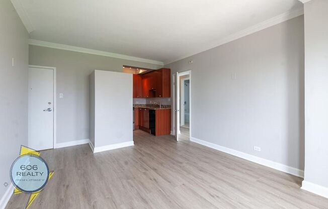 1 bed, 1 bath, $1,725, Unit 806