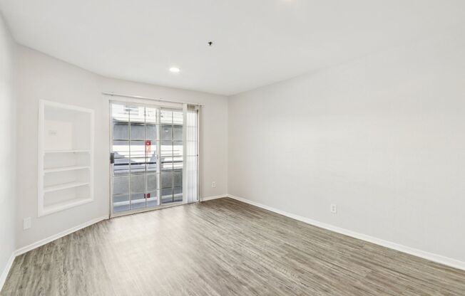 1 bed, 1 bath, 700 sqft, $1,948, Unit 405